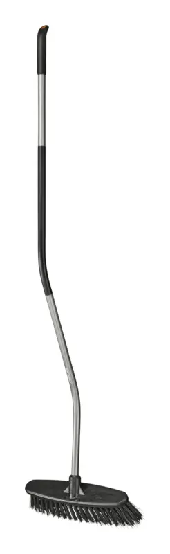 Fiskars Besen mit gekrümmtem Stiel Ergonomic Billig
