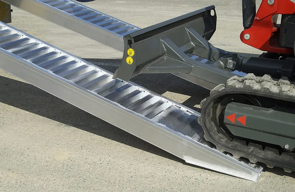 Abverkauf Altec Auffahrrampe AVS 110 305 LG ohne Rand - 4670 mm