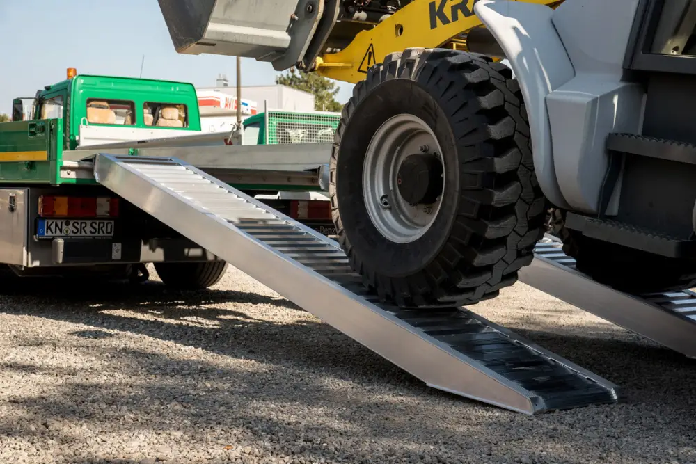 Top-Preis Altec Auffahrrampe AVS 170 VS ohne Rand - 5485 mm