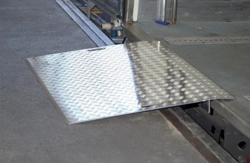 Neue Ware Altec Überladebrücke AWB 518 - 1800 x 1250 mm